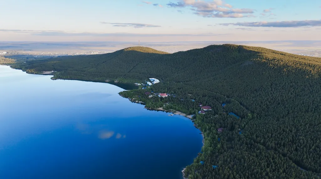 Уютный коттедж на берегу озера