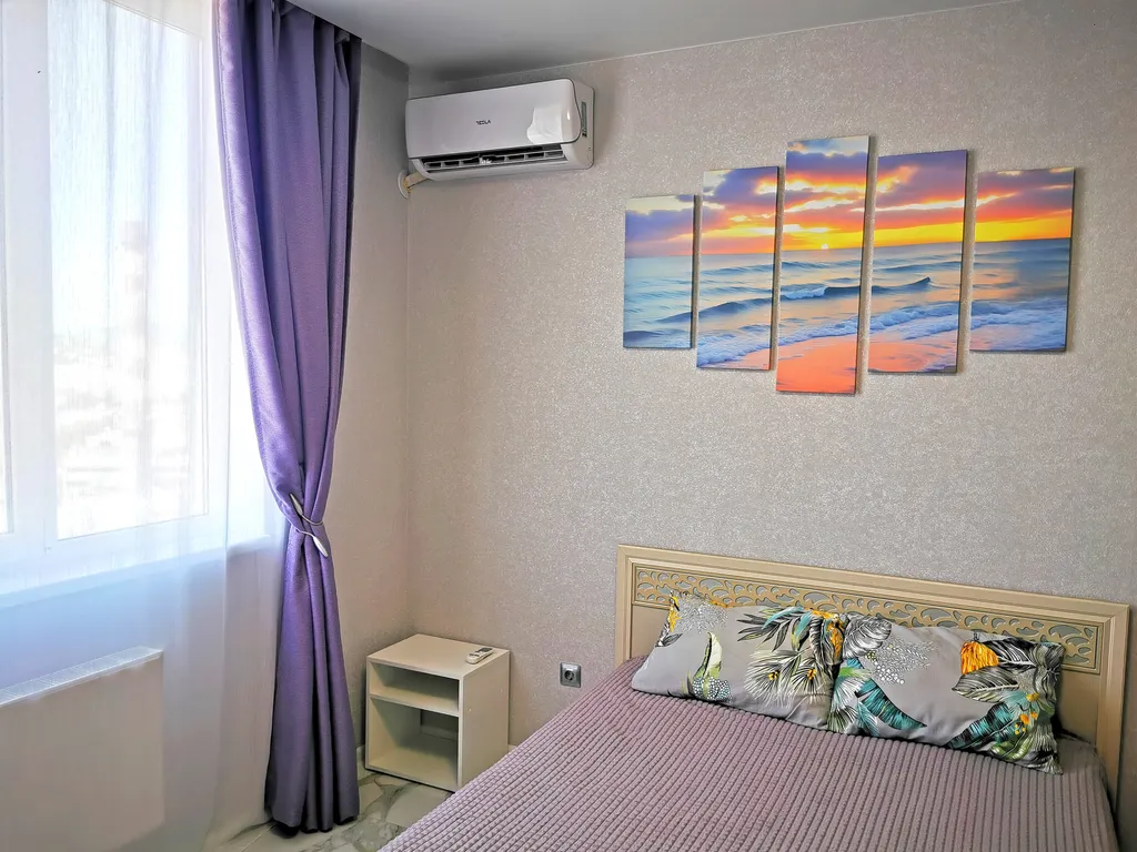 Уютная студия с боковым видом на море