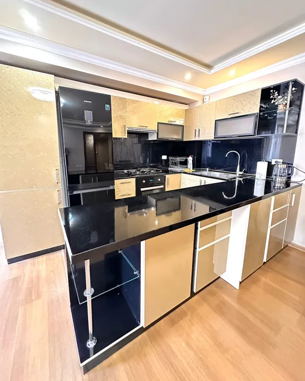 Трёхкомнатная просторная светлая квартира в самом центре города