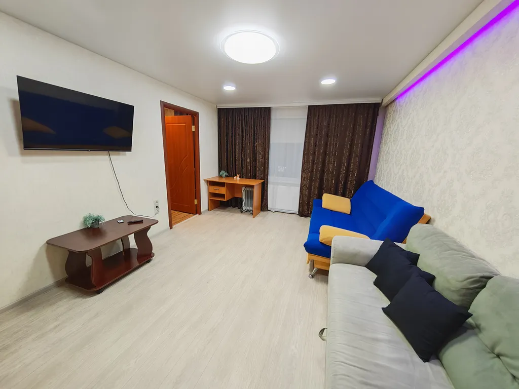 Трёхкомнатная квартира у Семёновского озера