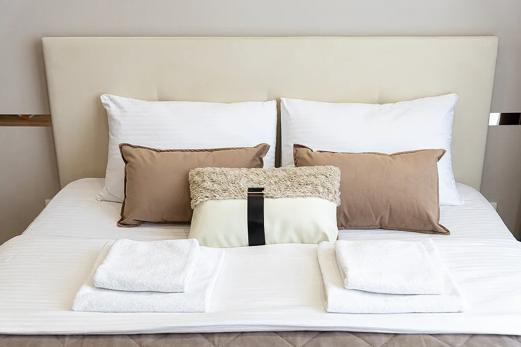 Студия в новом доме рядом с кадетским корпусом