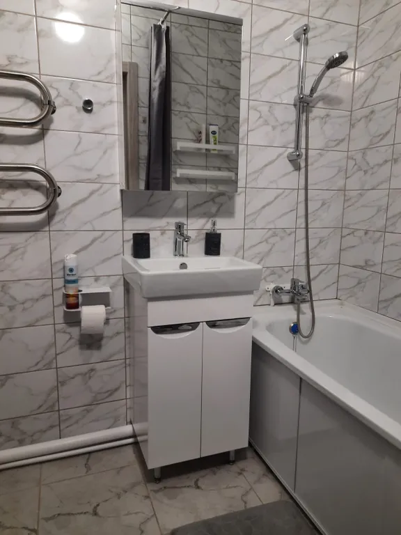 Комфортабельная квартира со свежим ремонтом рядом с метро