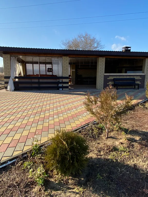 Домик у озера