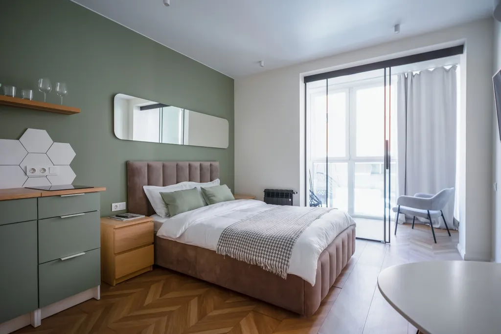 Квартира Квартира Стильная студия Оливковая с балконом и качелью — Калининград