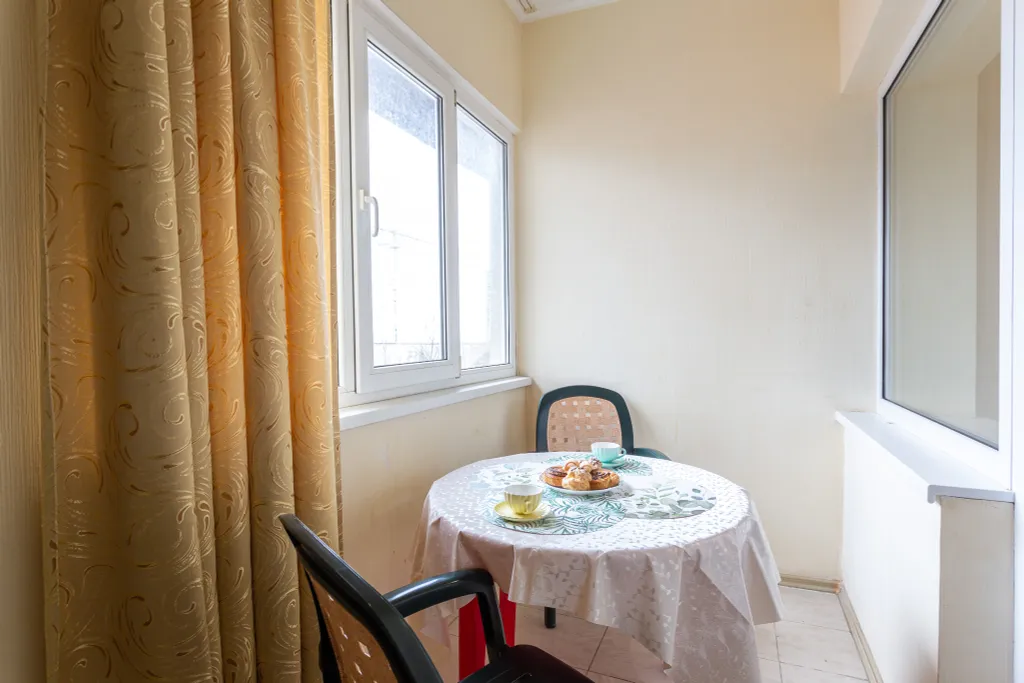 302 Alliance Apartments на Летней, 50