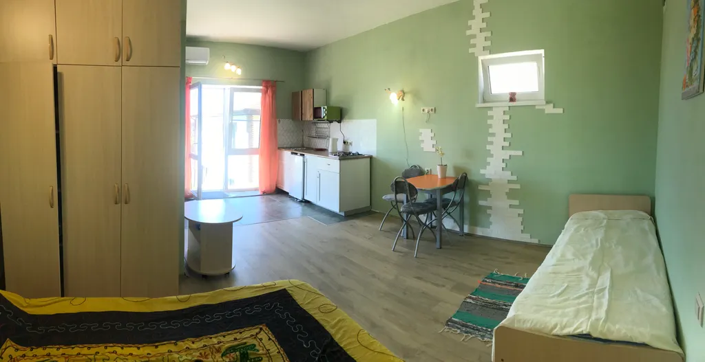 Комната с видом на море в Вардане