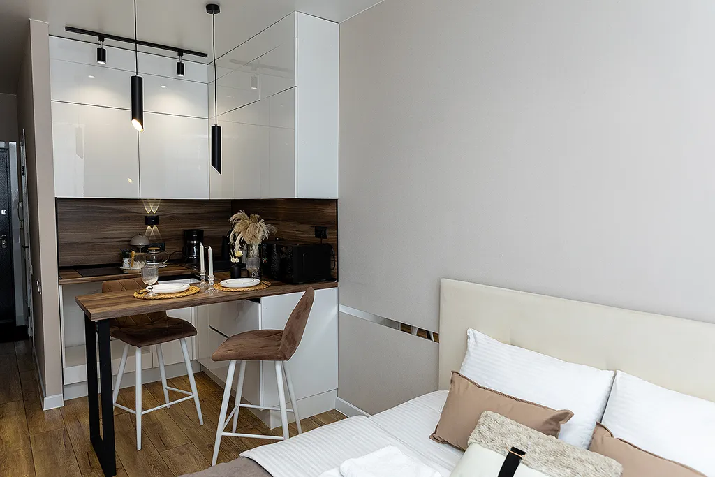 Студия в новом доме рядом с кадетским корпусом