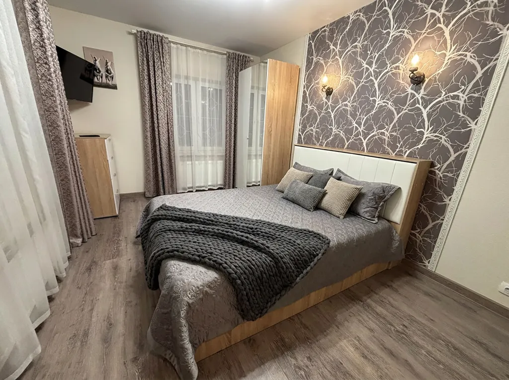 Коттедж Коттедж с новым ремонтом, с танцполом, караоке, баней и чаном — Ермолино