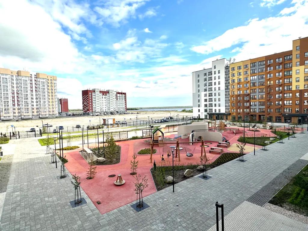 Отличная квартира, в новом доме с прекрасным видом на реку Иртыш