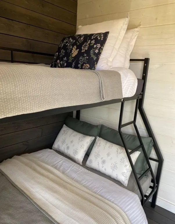 Дом в деревне с городским комфортом и русской баней