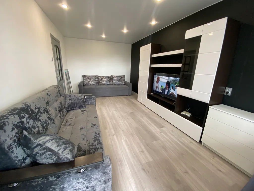 Уютная квартира на Завеличье с торговыми центрами — аренда посуточно в Псков