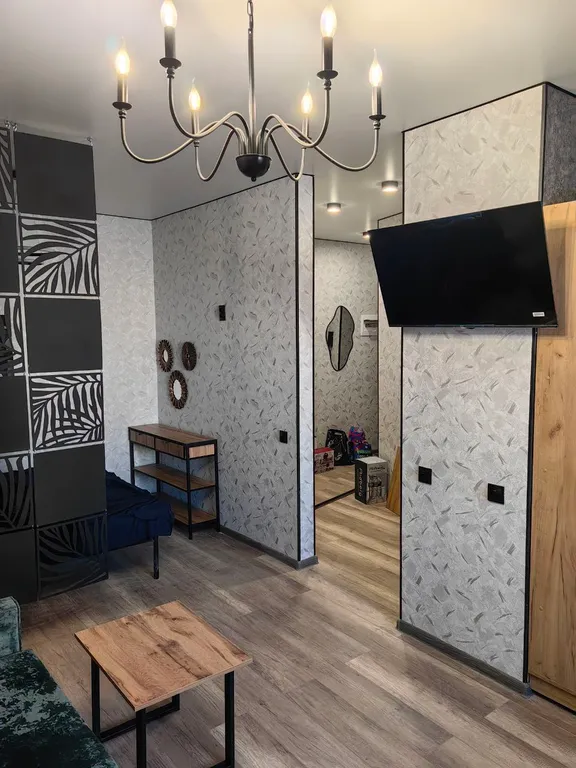 Красивая стильная и очень теплая студия в центре микрорайона выя