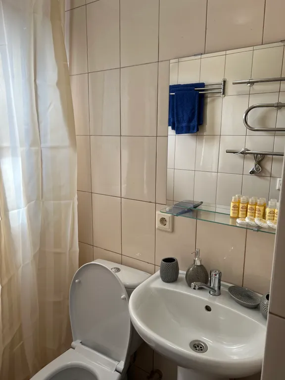 Двухкомнатный четырёхместный номер комфорт в домике