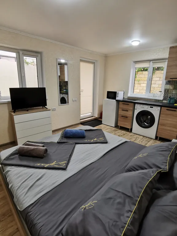 Коттедж Коттедж Бунгало с отдельным двориком — Евпатория