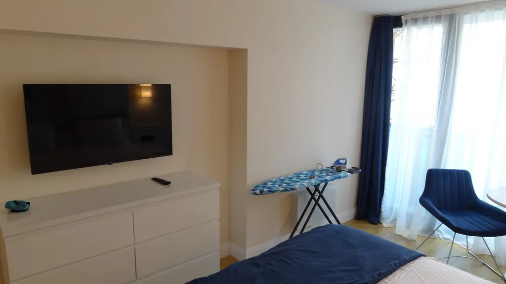 Orbi city 917, 9 этаж