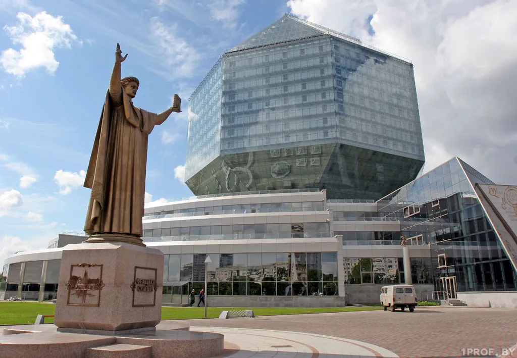 Комфортный тихий апартамент недалеко от м. Московская