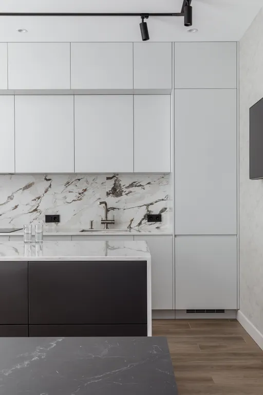 Дизайнерский трёхэтажный дом недалёко от моря