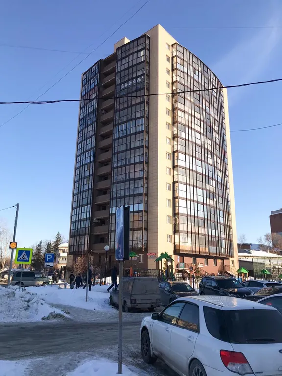 Апартаменты с потрясающим панорамным видом с 13 этажа