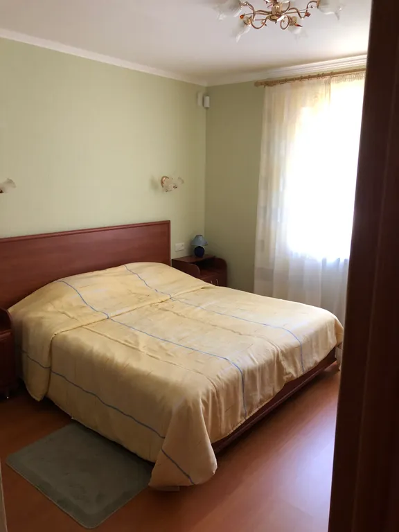 Дом на берегу моря в Ялте со своим двориком