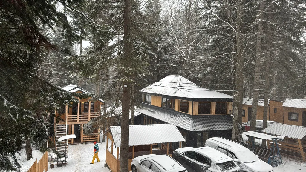 Коттедж Коттедж с видом на лес и горы — Архыз