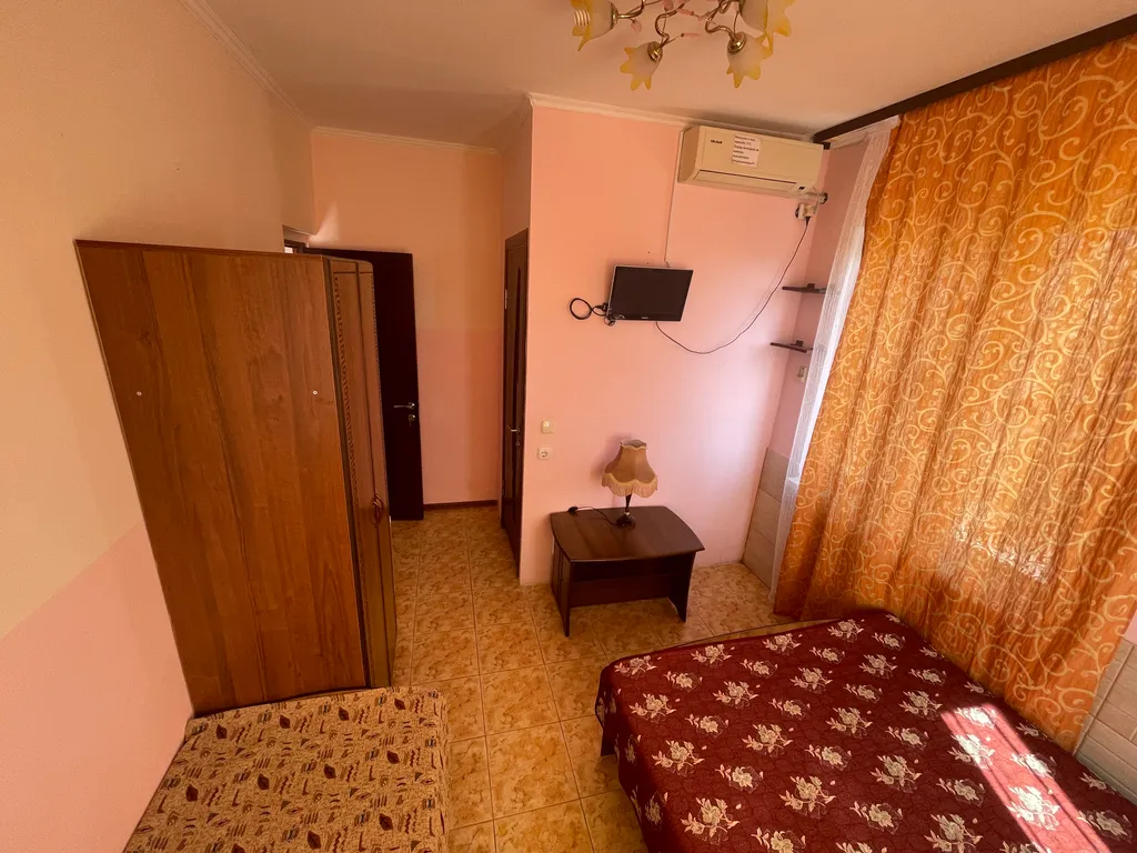 Уютный номер с видом на море и горы