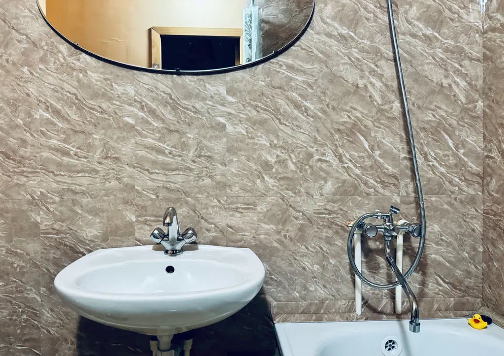 Уютная квартира на берегу реки Невы в центральном районе г. Кировска