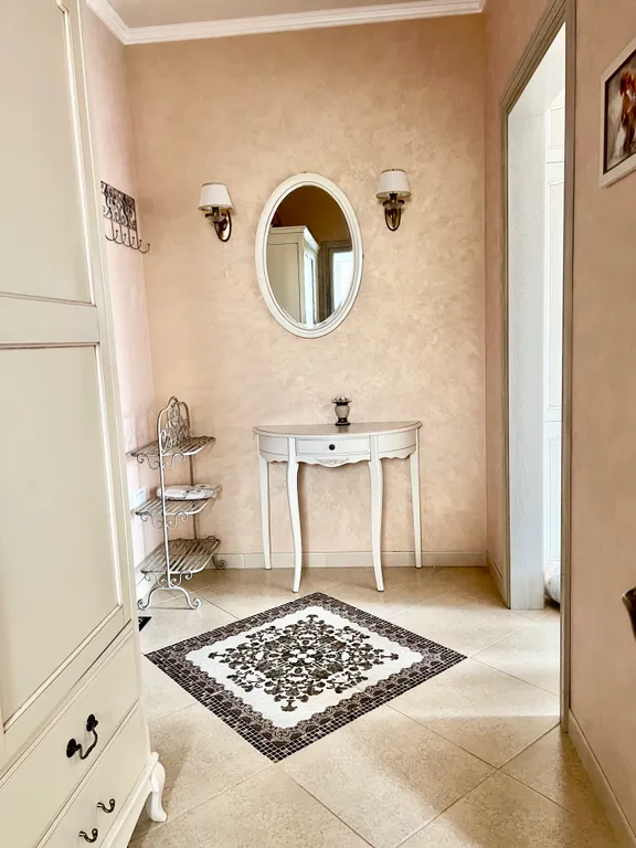 Апартаменты на первой береговой линии с боковым видом на море