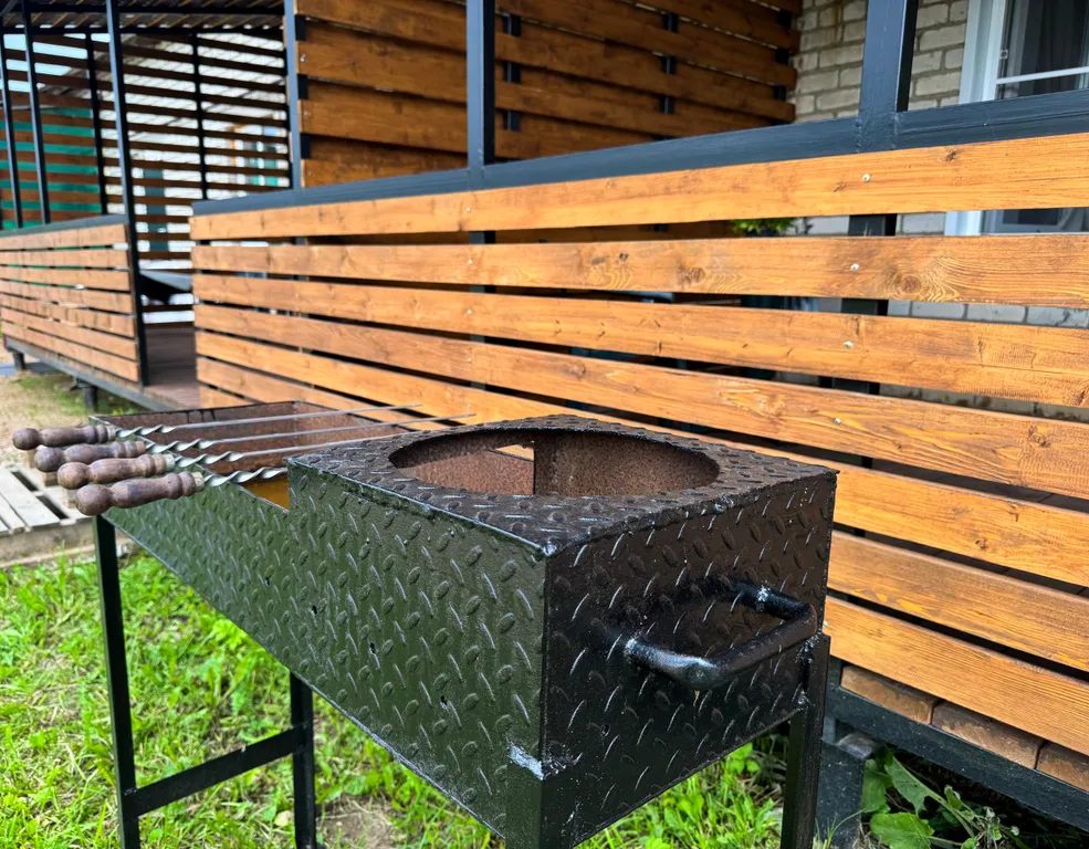 Квартира с личной верандой и парковкой