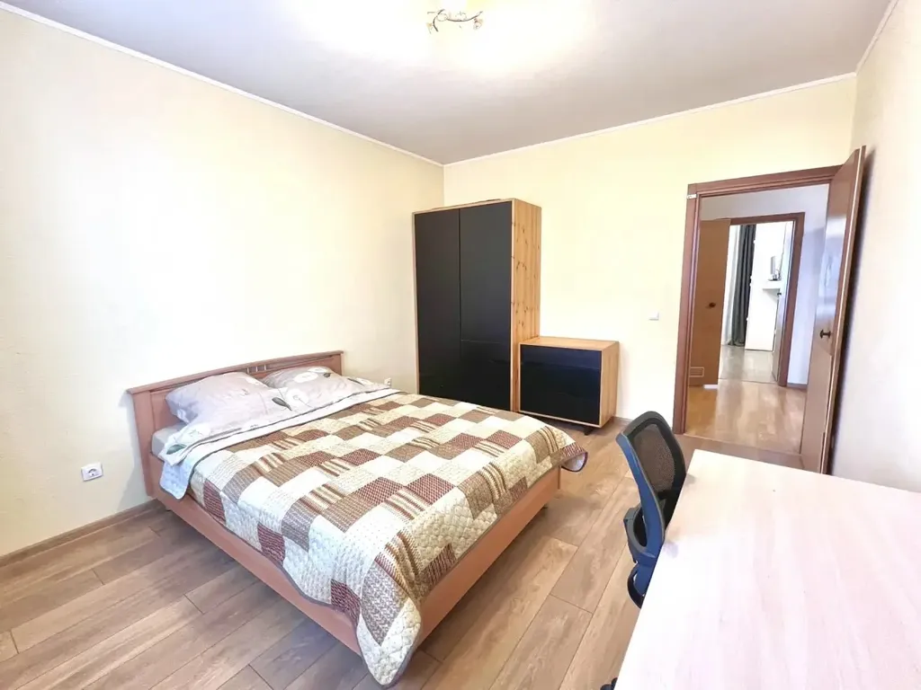 Просторная квартирка в центре Уралмаша