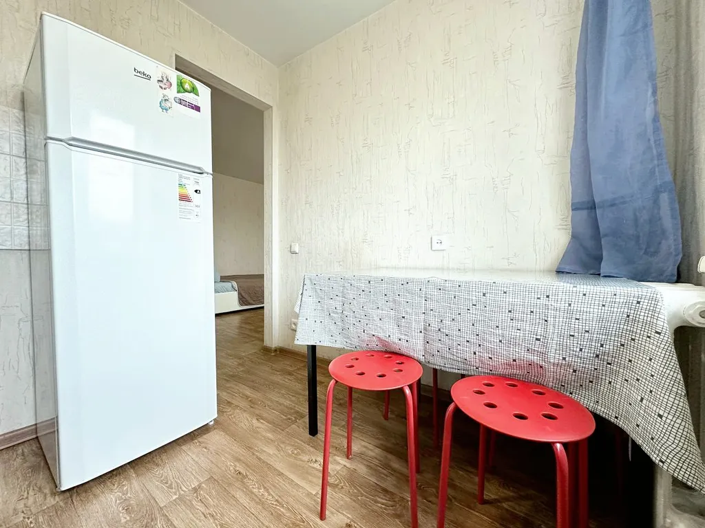 2-комнатная квартира в центре рядом с КУЗгту и РЕАцентром