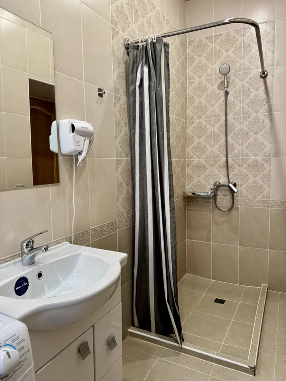 Двухкомнатная квартира в историческом центре на набережной Волги