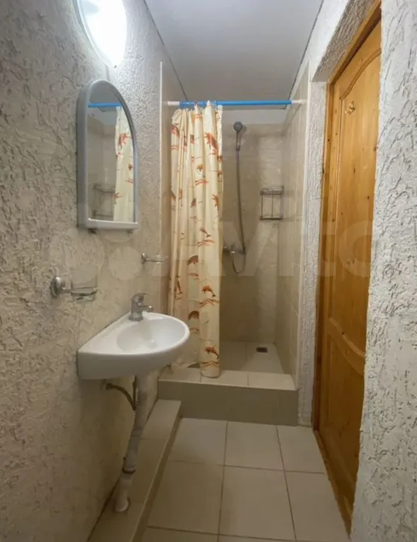 Квартира Квартира Уютные комнаты с удобствами в центре посёлка. — Витязево