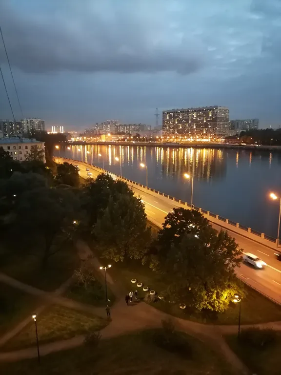 Уютная квартира с видом на Неву