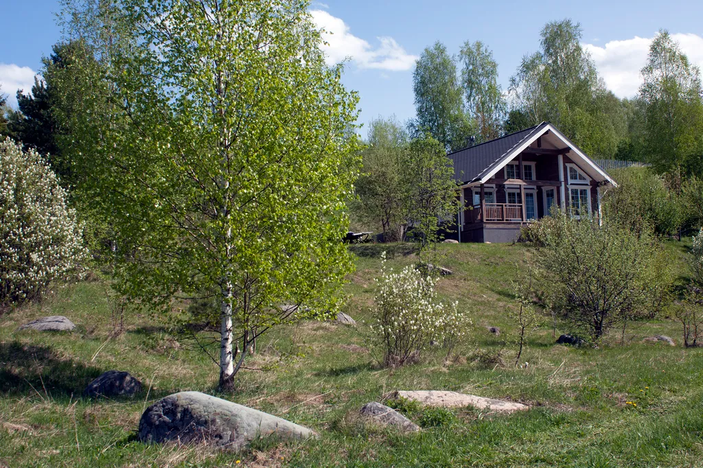 Дом с сауной на берегу реки