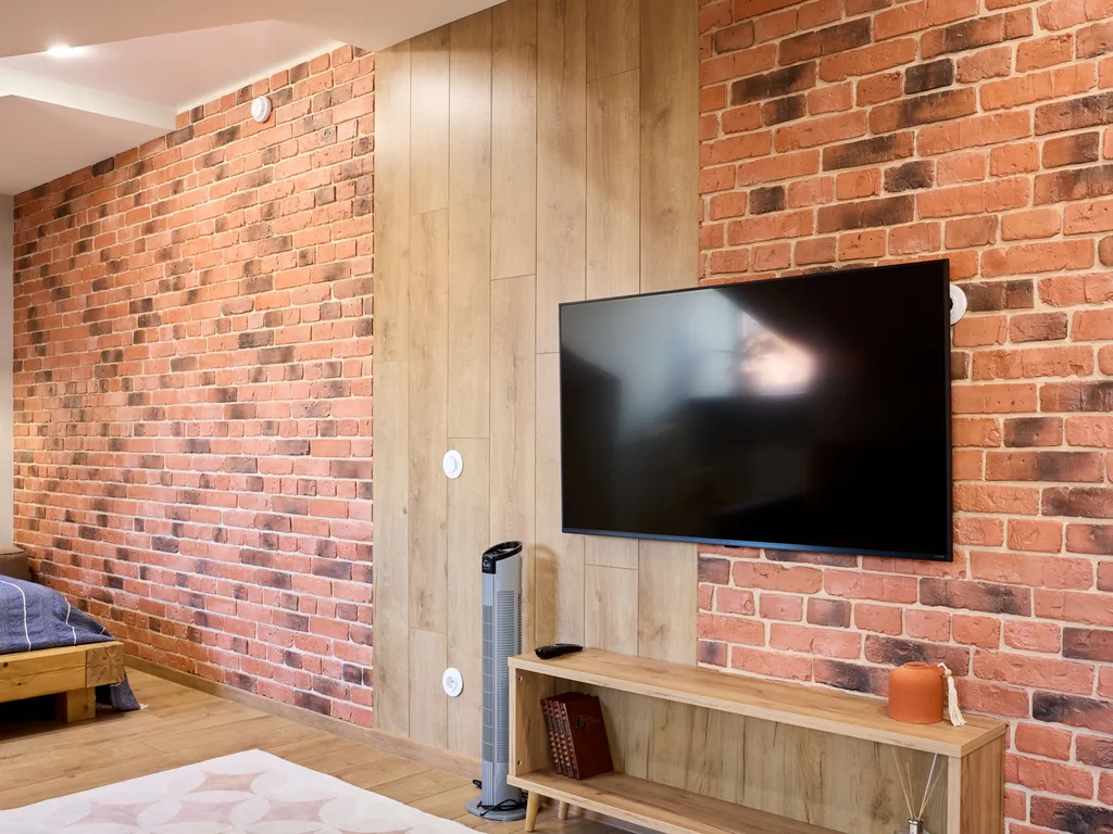 Яркая студия в самом центре