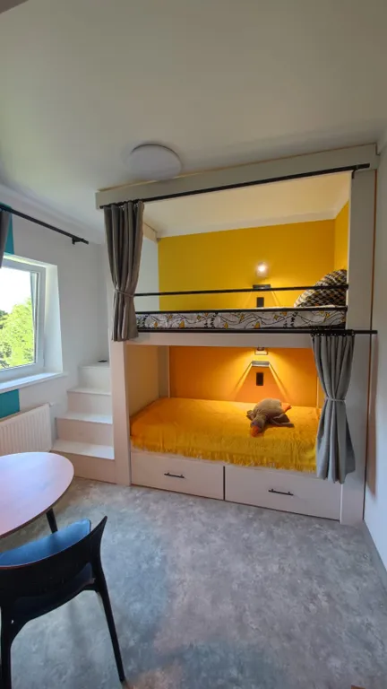 Двухкомнатный модуль в атмосферном Пространстве на море