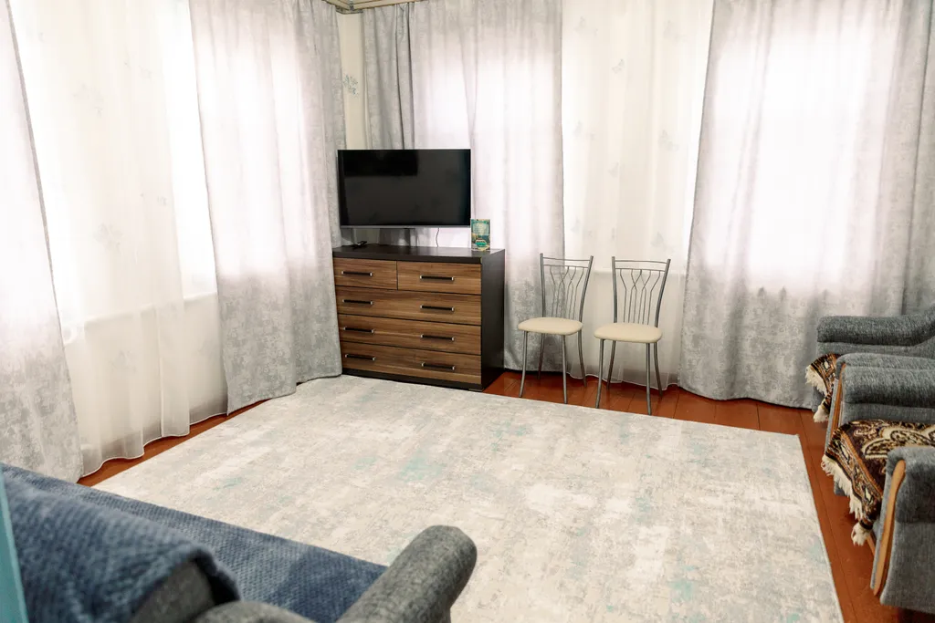 Уютный дом в тихом месте недалtко от центра посёлка