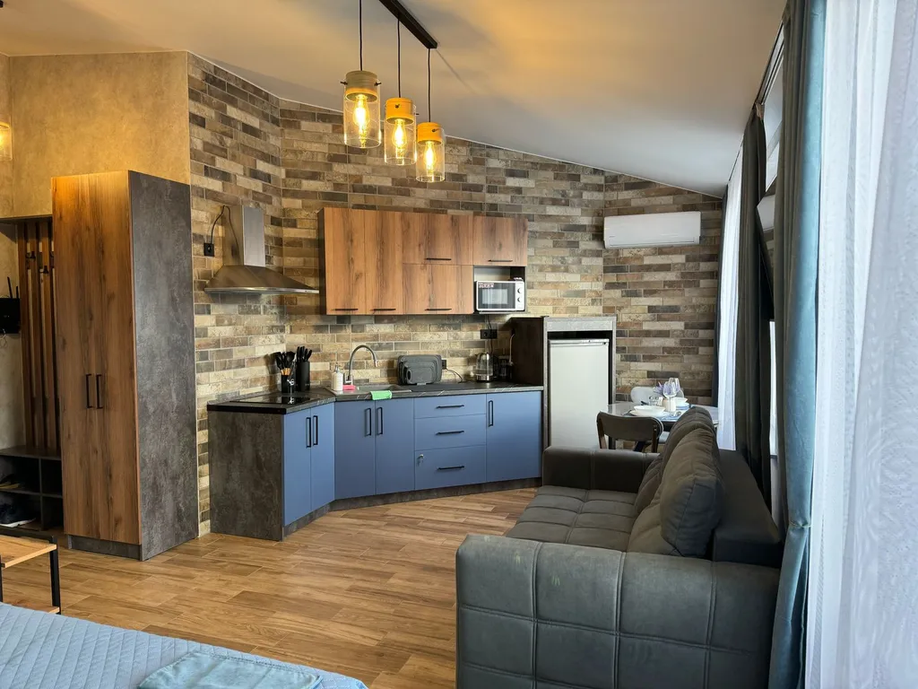 Квартира Апартаменты возле моря — аренда посуточно в Алупка