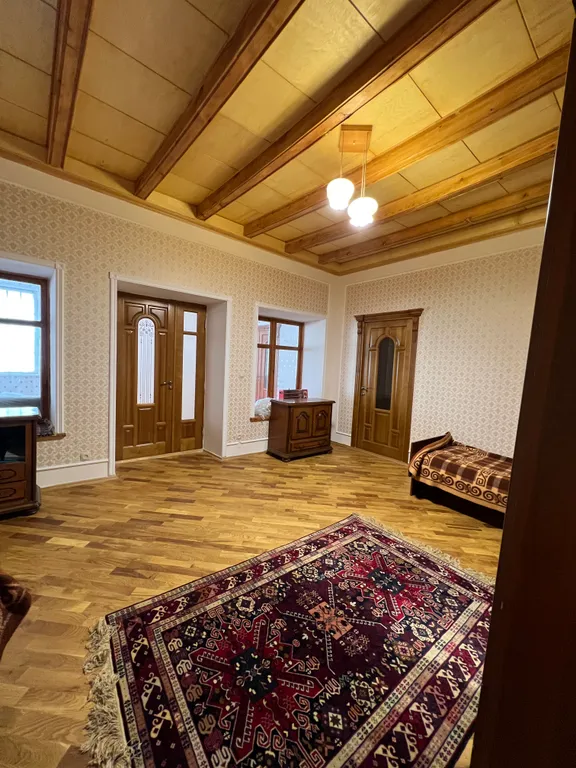 Дом в живописных горах