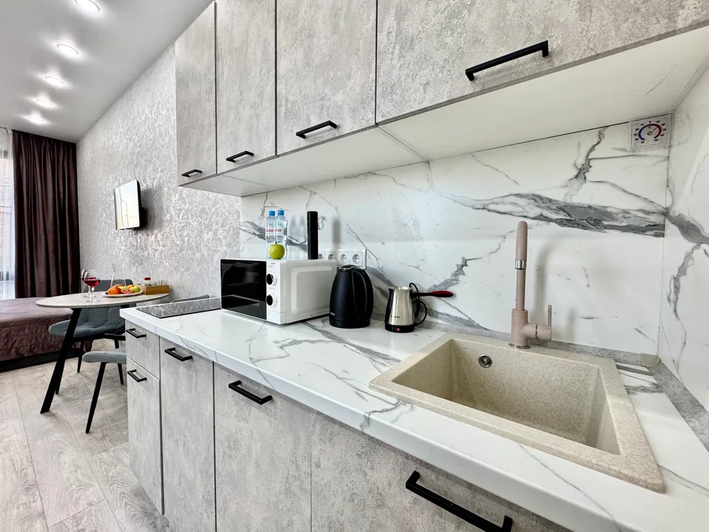 Квартира Квартира Стандарт с видом на море и бассейн — Лазаревское