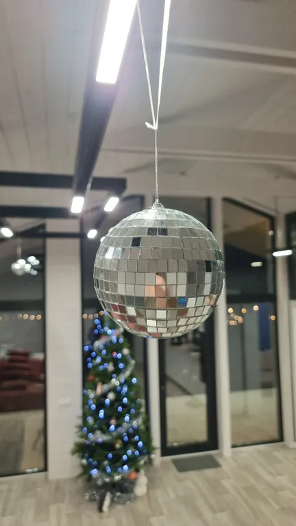 Коттедж Стильный барнхаус с горячей купелью фурако с видом на воду — Можайск