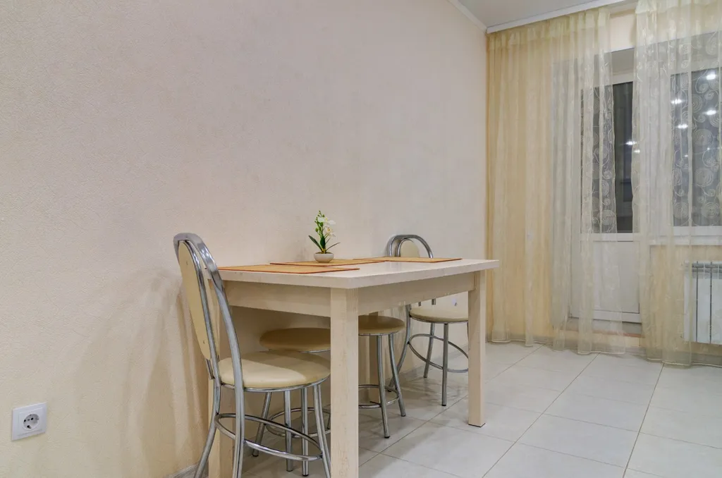 У ЖД вокзала чистая, уютная WiFi