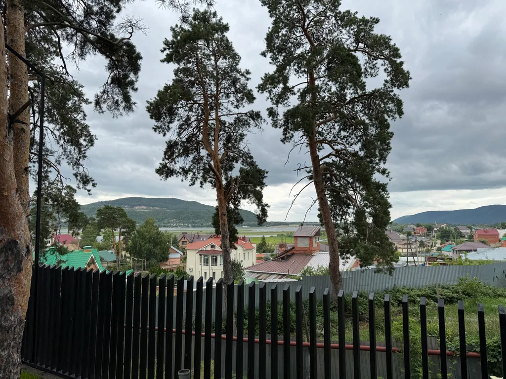 Барнхаус NaHolme с видом на горы и реку