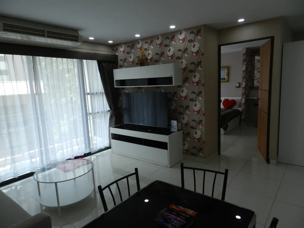 Апартамент с 1 спальней и гостиной в 70 метрах от пляжа Джомтьен