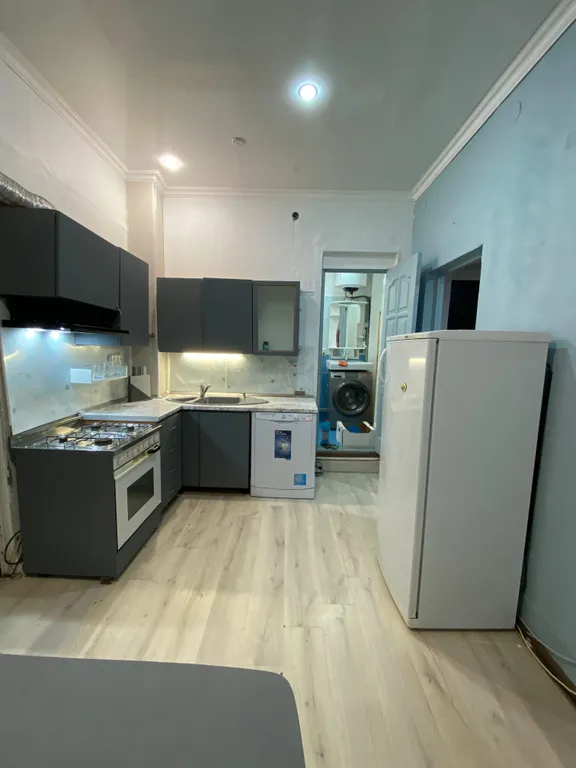 Квартира Квартира в 2 минутах ходьбы от моря, Ждём в гости — Сухум