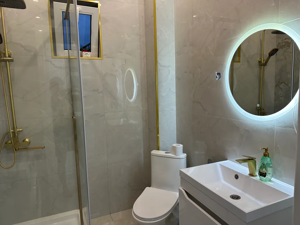 Второй этаж панорамного дома среди вершин