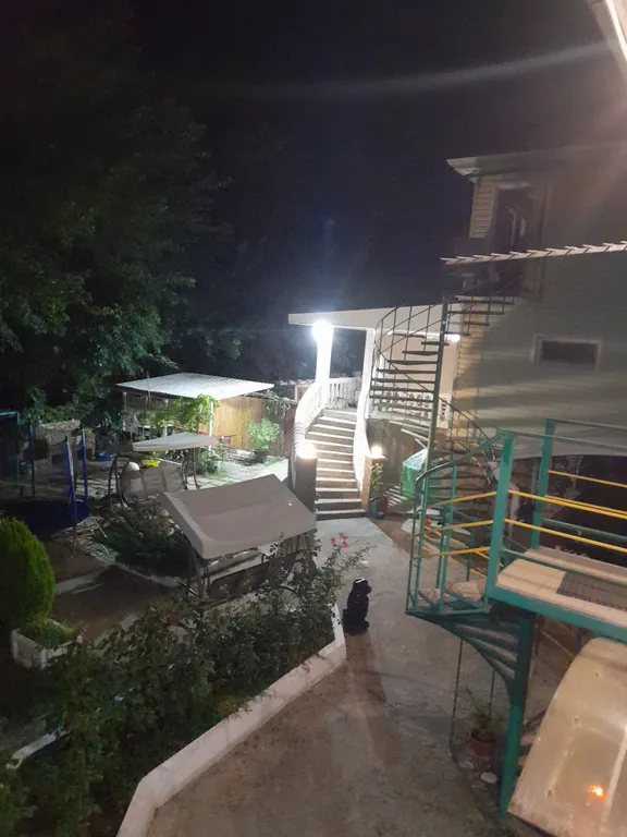 Просторный семейный номер улучшенный с видом на горы