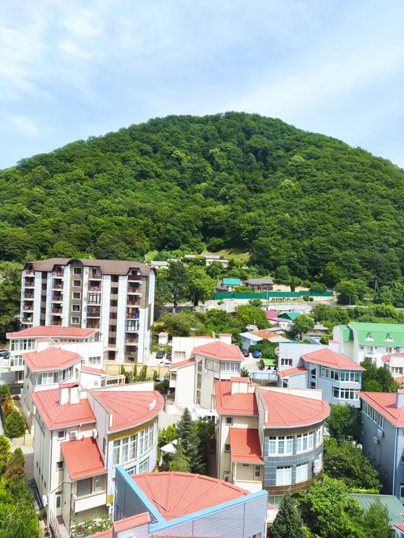 Классная квартира с видом на горы