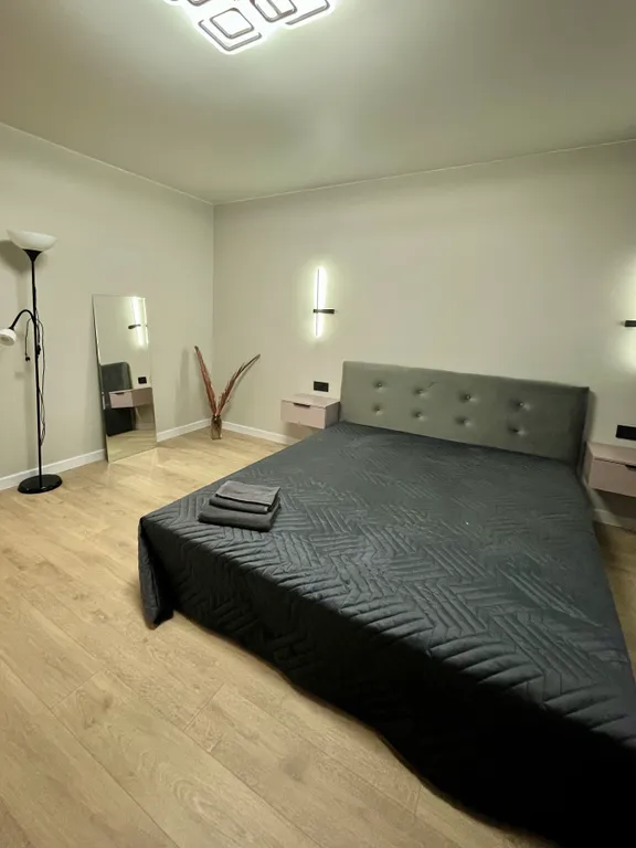 Уютная квартира рядом с Петропавловскими прудами