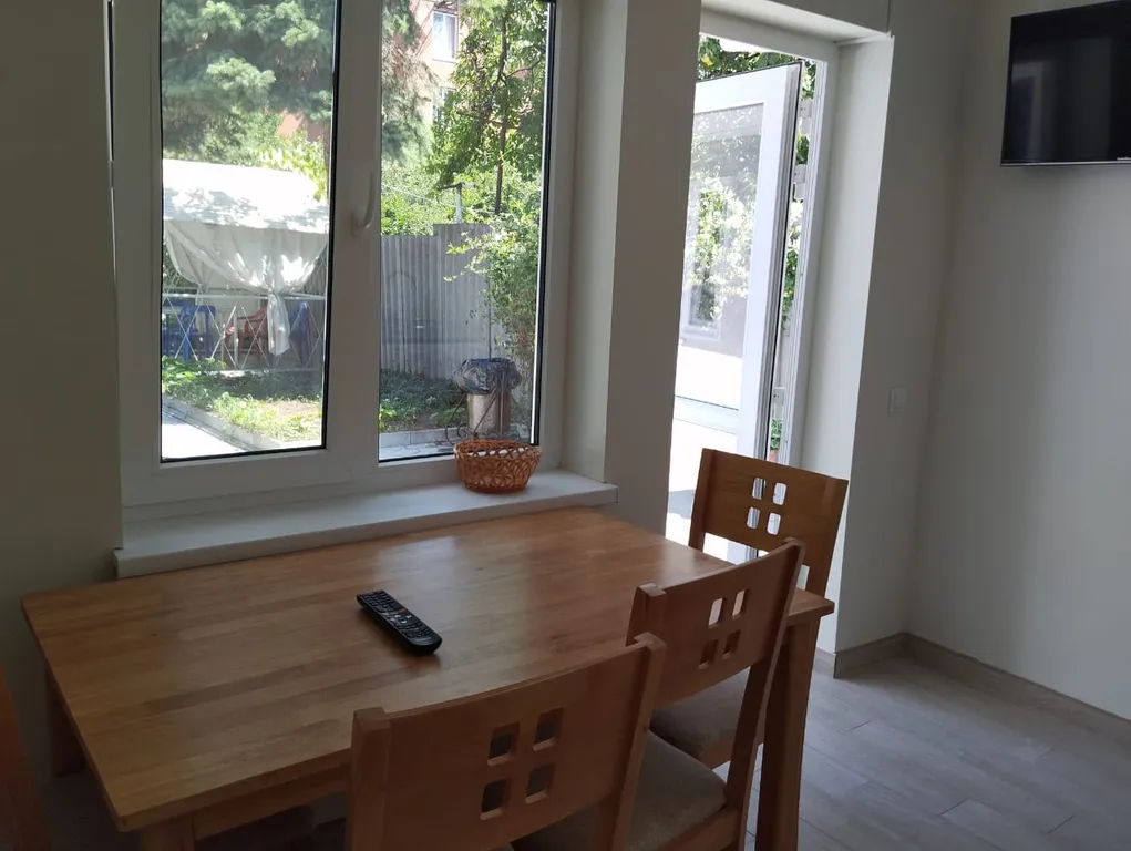 Коттедж Часть дома с отдельным входом и двором — Анапа